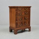 1366 9239 CHEST OF DRAWERS